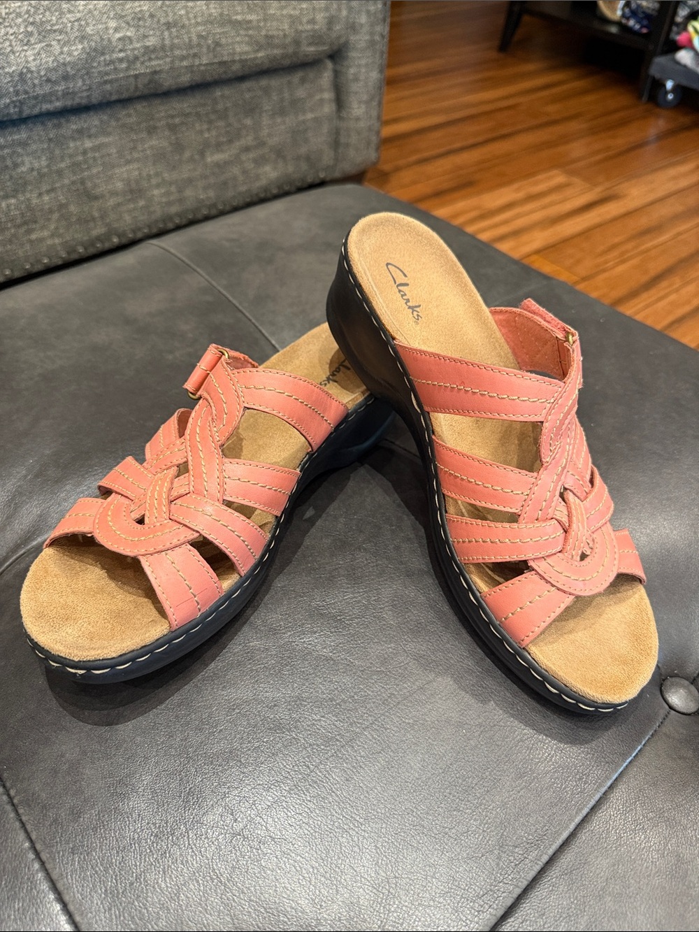 Clarks Women's Merliah Pink Coral Leather Slip-On Wedge Sandals Size 10N